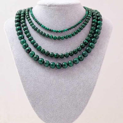 Colliers court en malachite